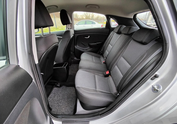 Hyundai I30 cena 37900 przebieg: 113756, rok produkcji 2015 z Węgorzyno małe 742